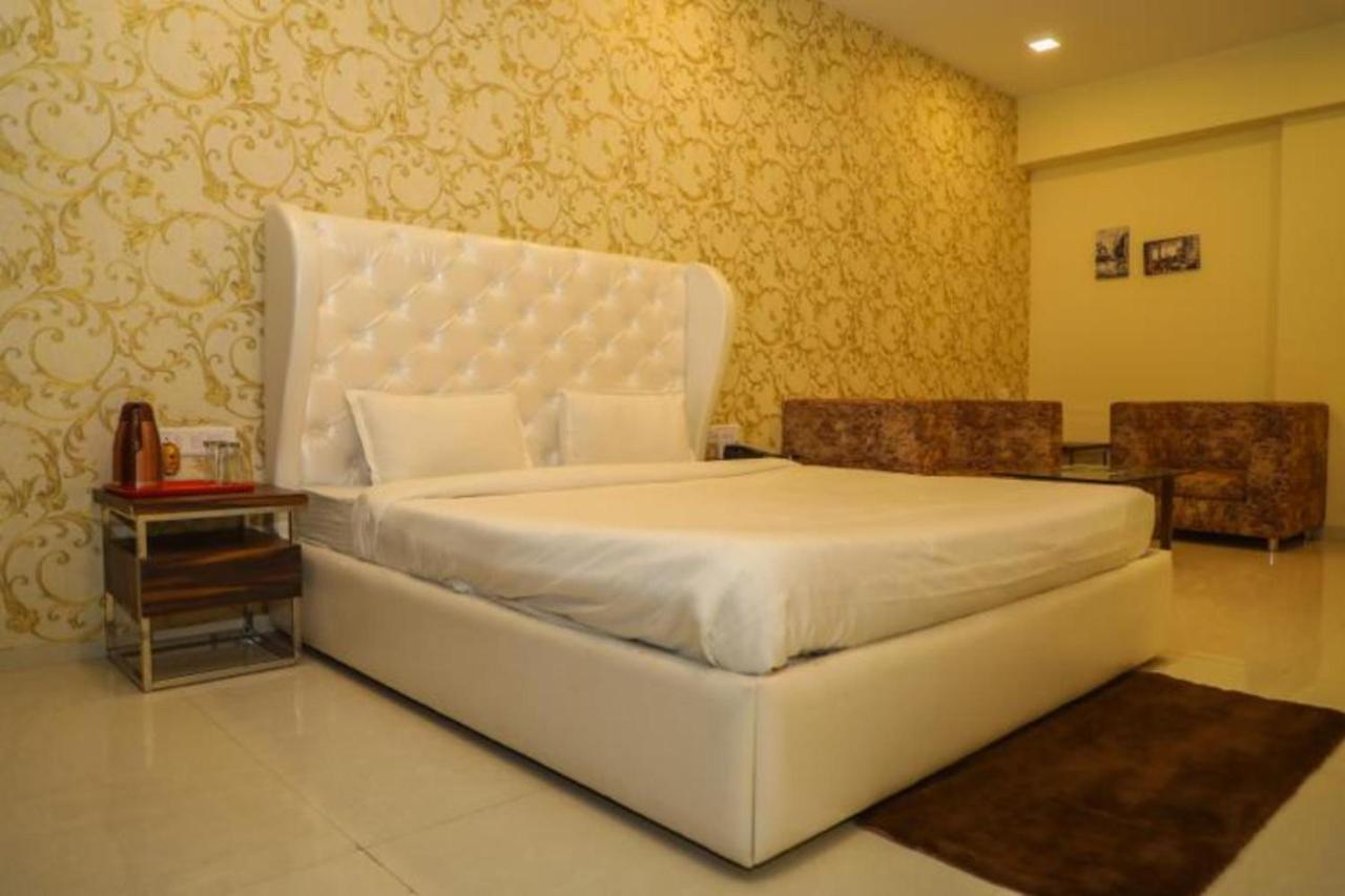 Hotel Golden - I Rāipur Kültér fotó
