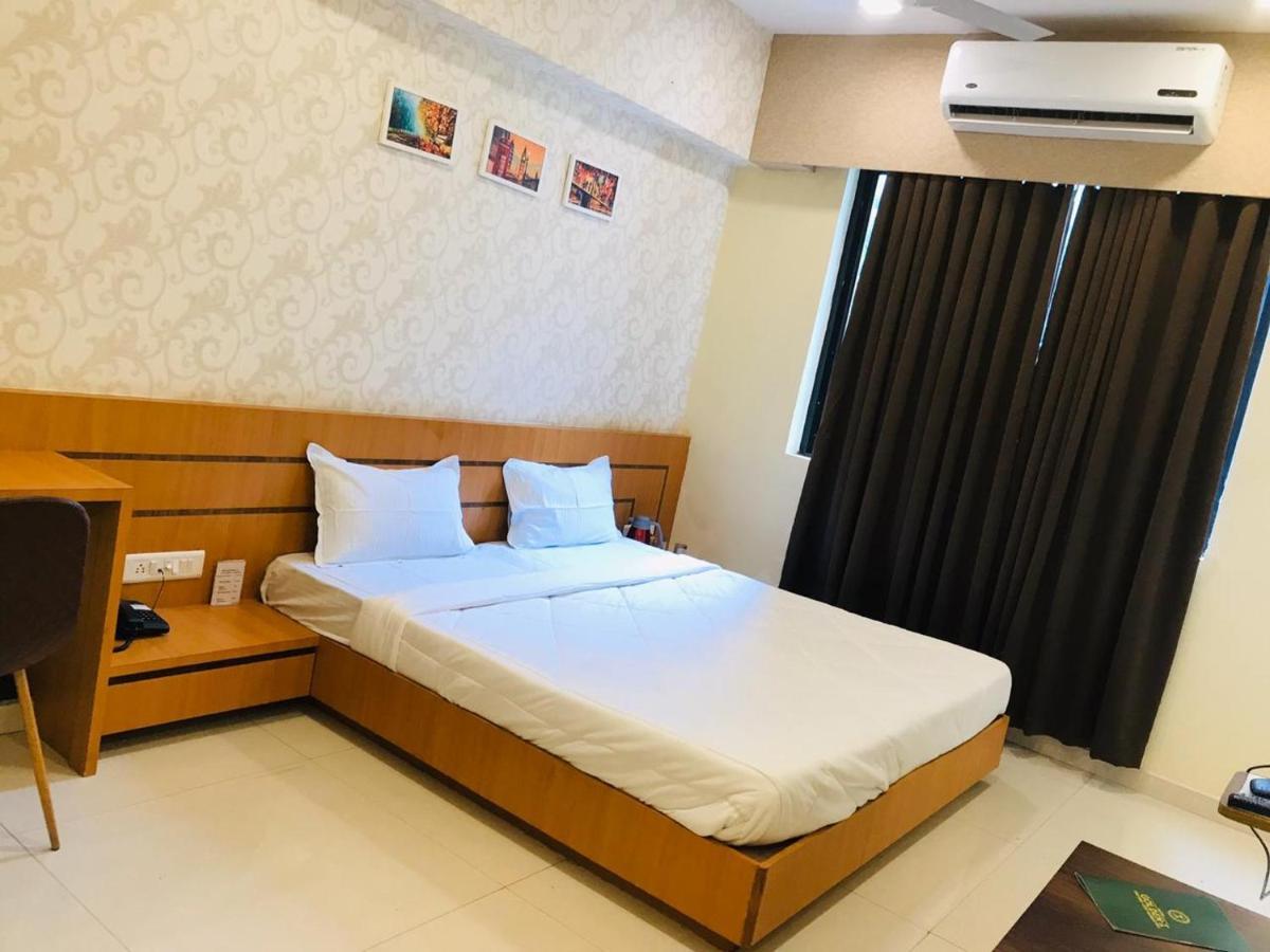 Hotel Golden - I Rāipur Kültér fotó