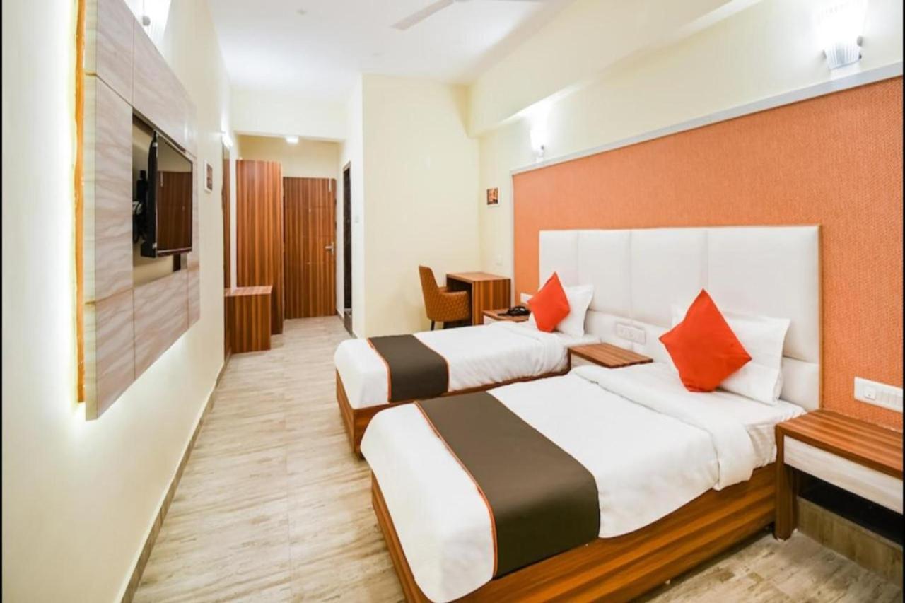 Hotel Golden - I Rāipur Kültér fotó