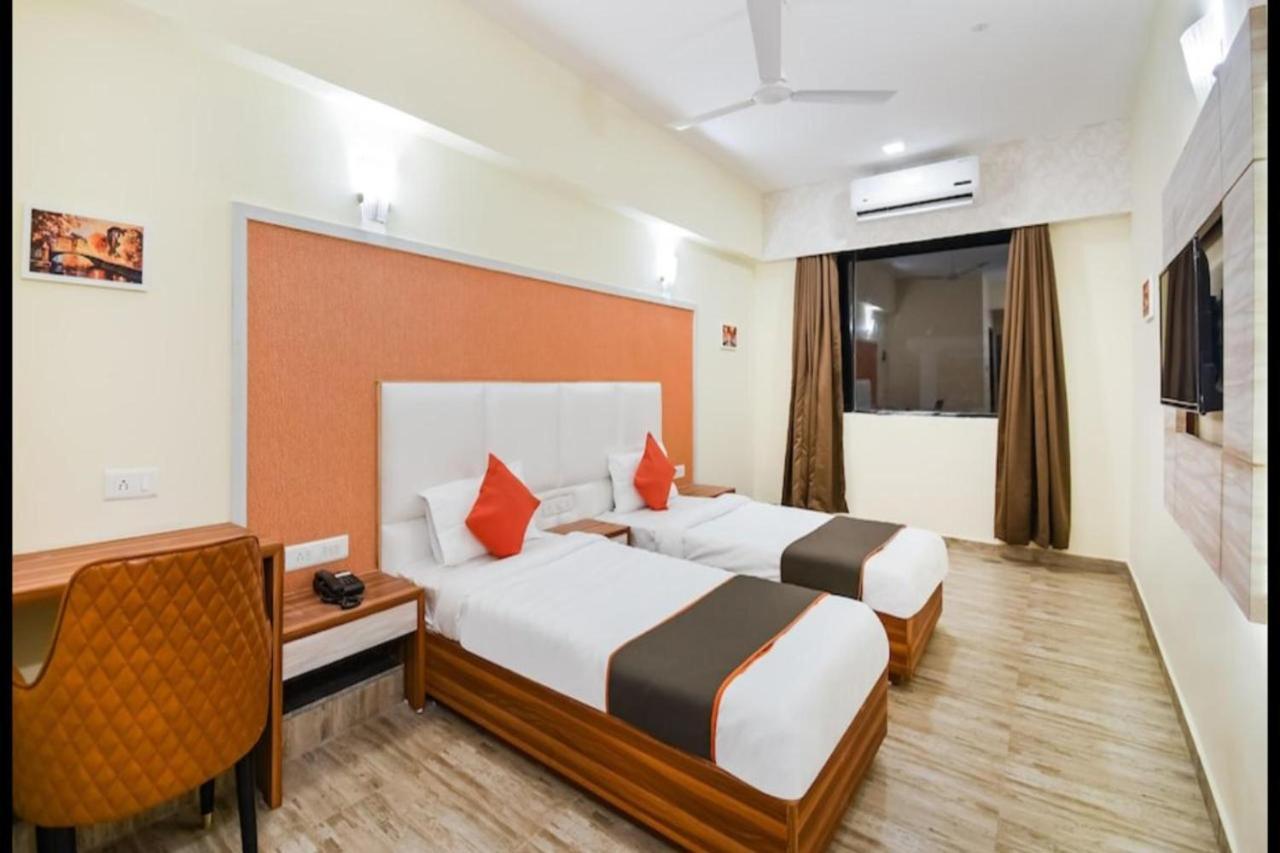 Hotel Golden - I Rāipur Kültér fotó