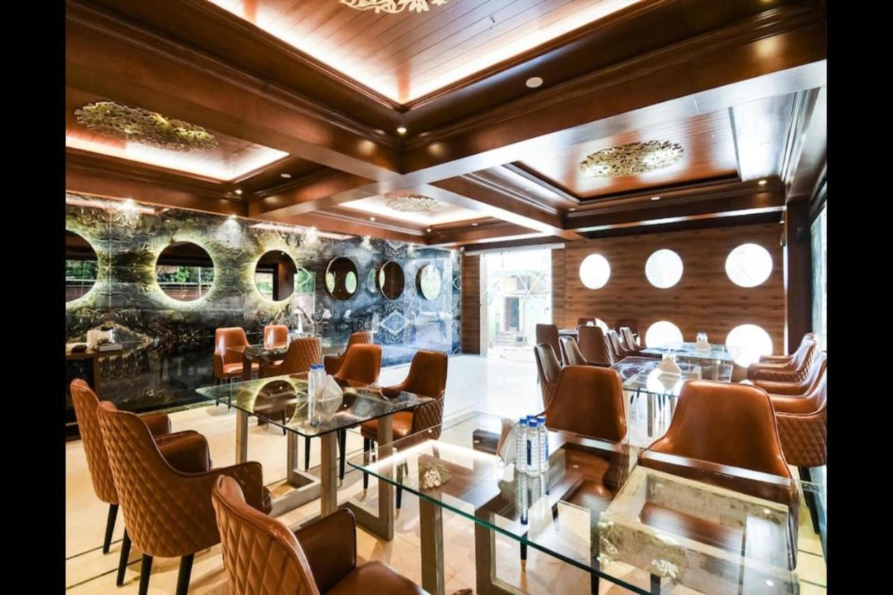 Hotel Golden - I Rāipur Kültér fotó